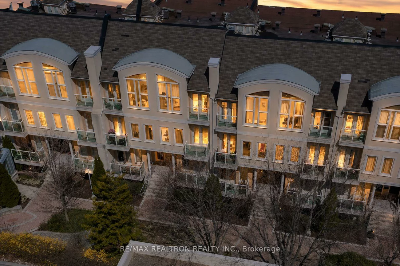 70, Byng, Willowdale East, Toronto