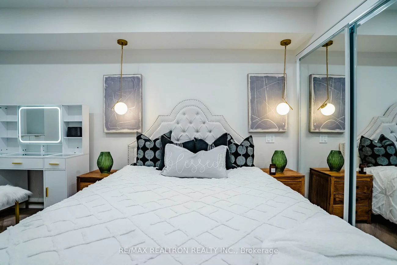 70, Byng, Willowdale East, Toronto