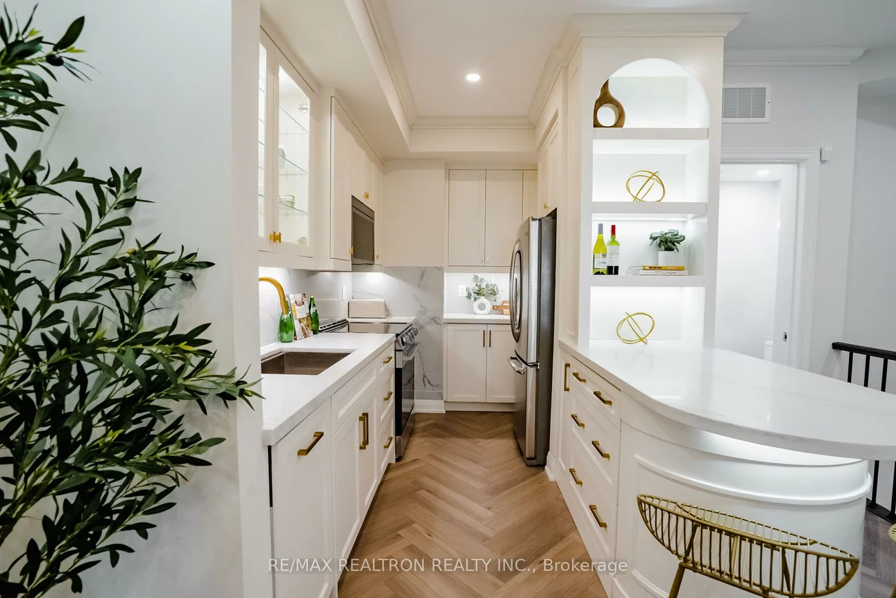 70, Byng, Willowdale East, Toronto