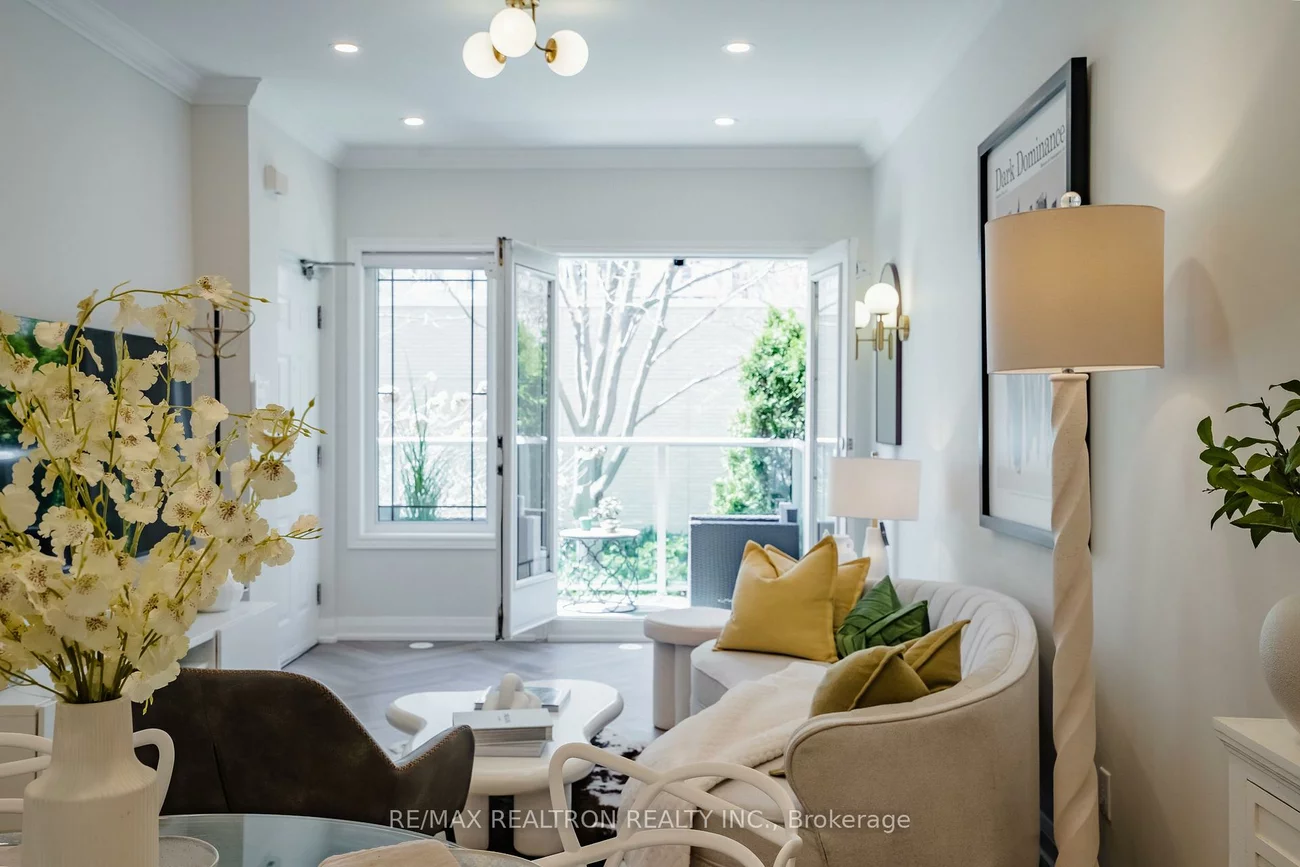 70, Byng, Willowdale East, Toronto