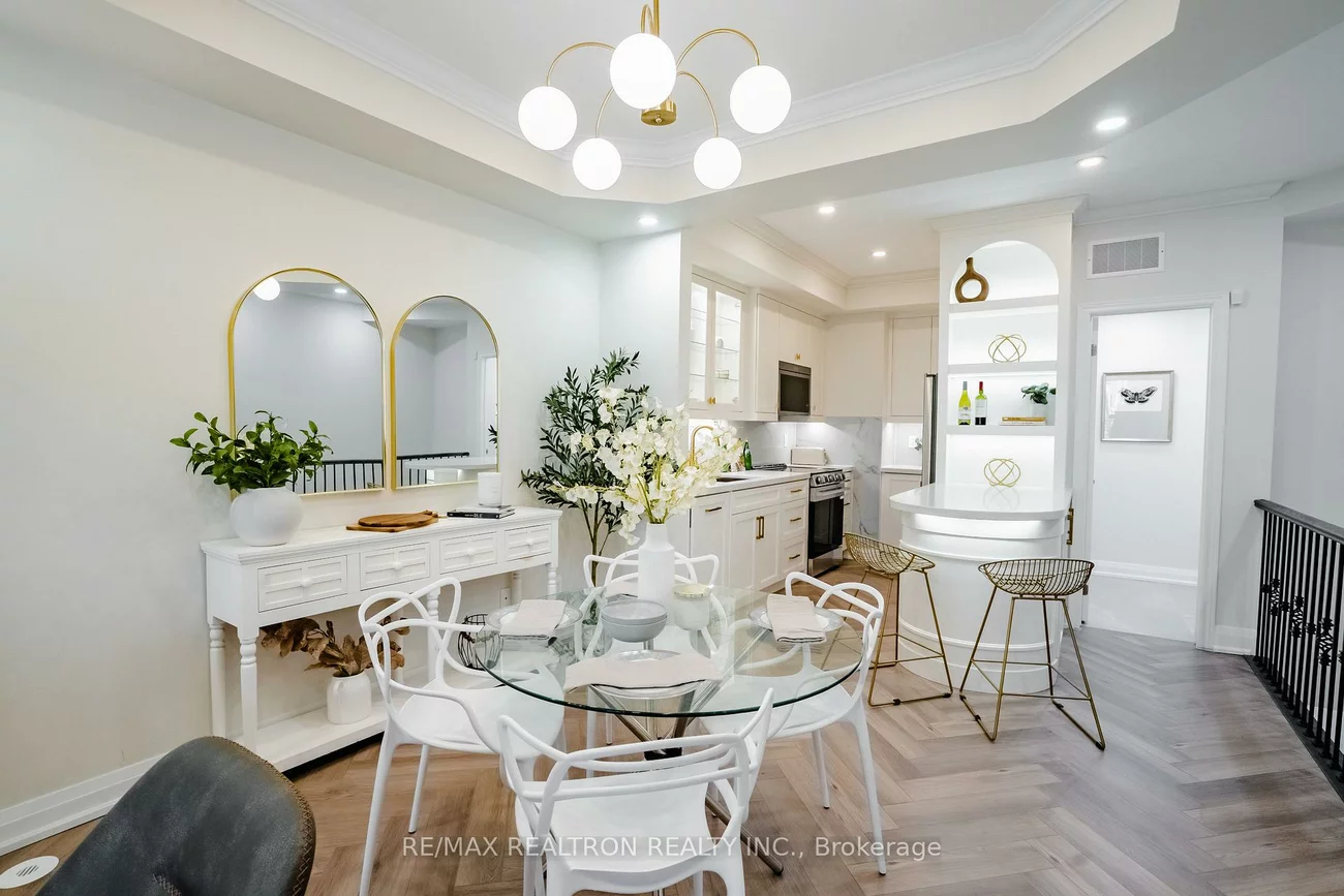70, Byng, Willowdale East, Toronto