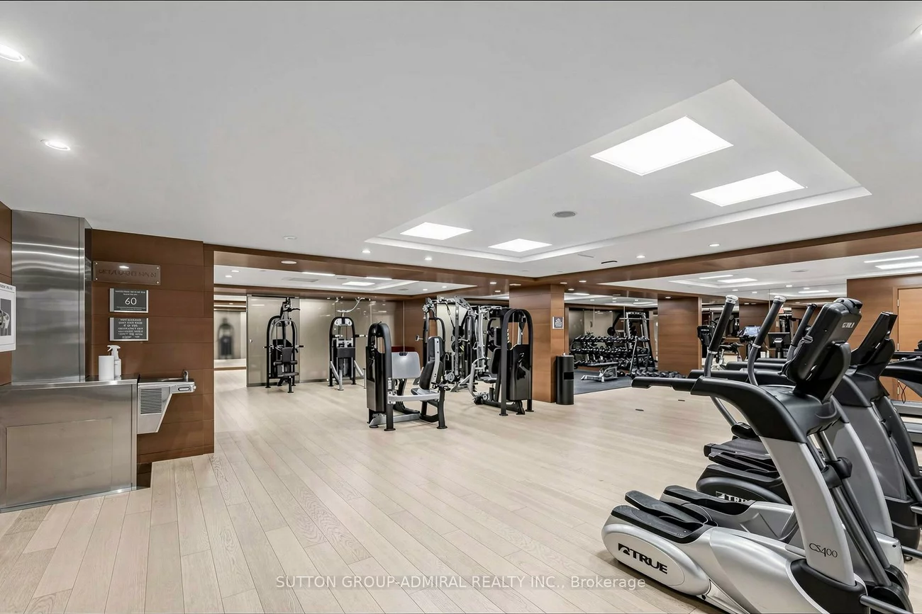 39, Queens, Waterfront Communities C8, Toronto