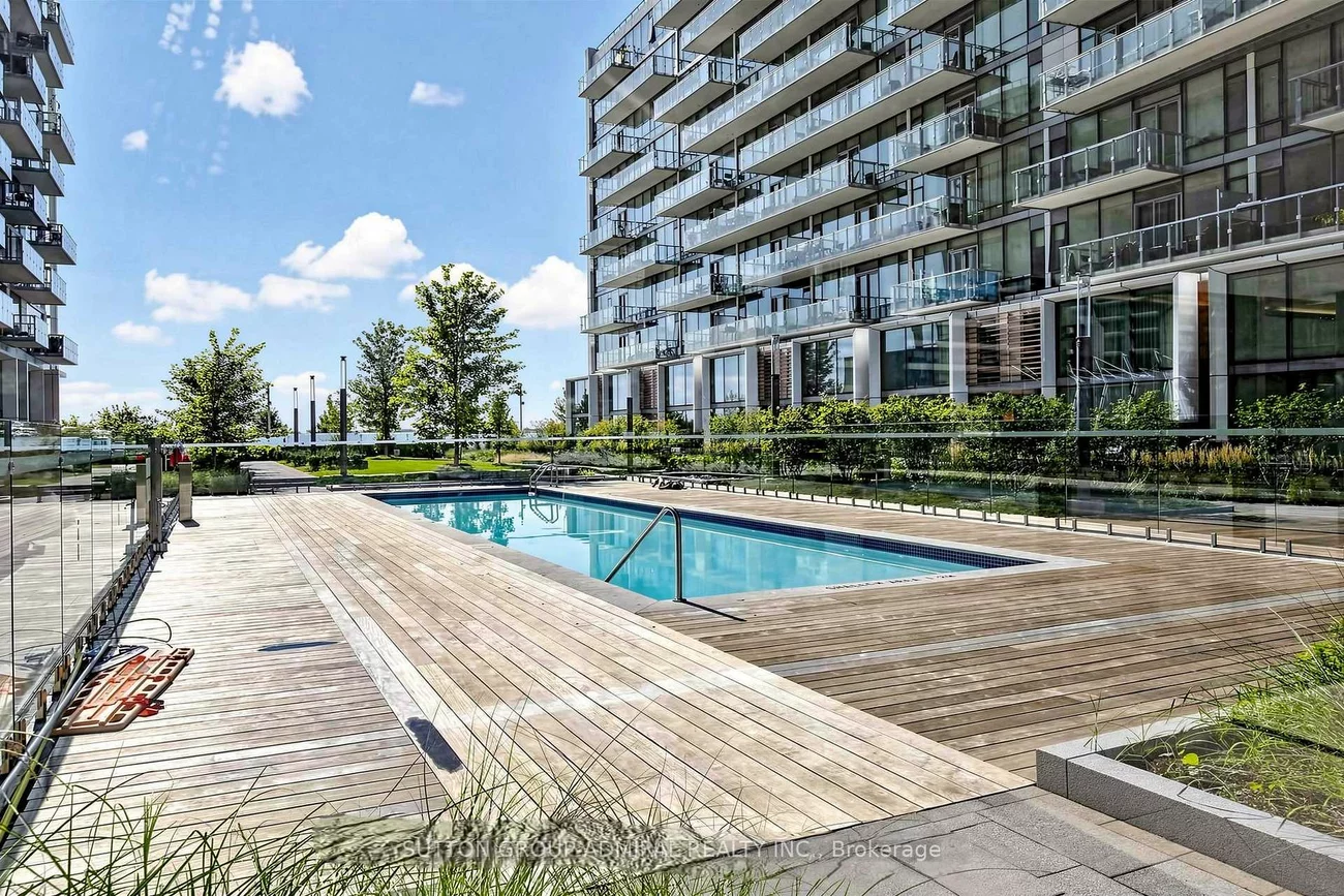 39, Queens, Waterfront Communities C8, Toronto