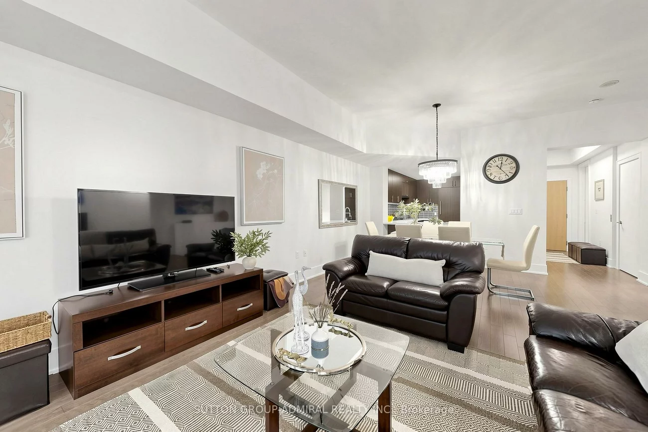 39, Queens, Waterfront Communities C8, Toronto