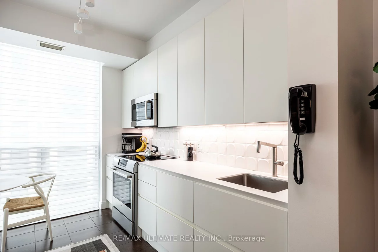 88, Broadway, Mount Pleasant West, Toronto