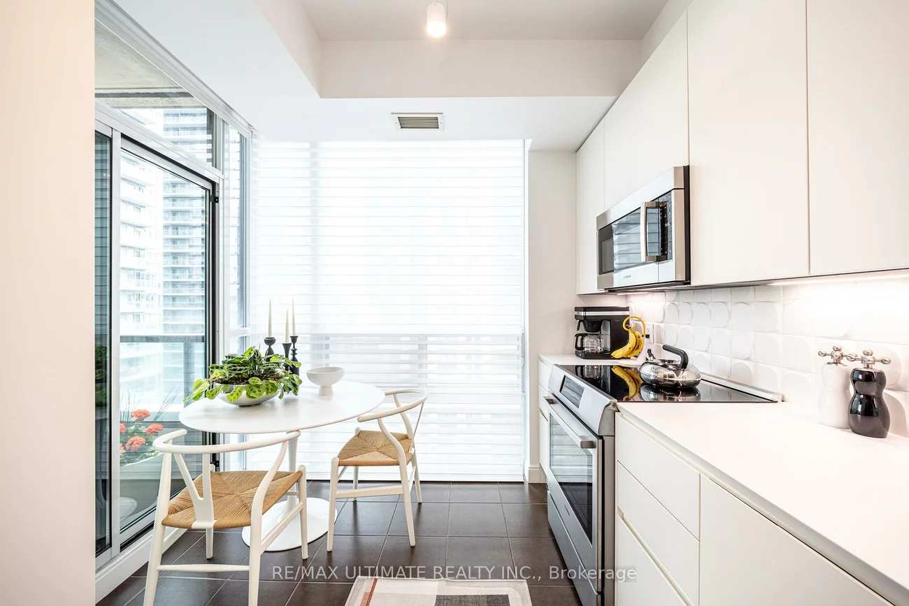 88, Broadway, Mount Pleasant West, Toronto
