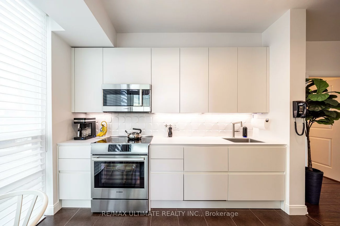 88, Broadway, Mount Pleasant West, Toronto