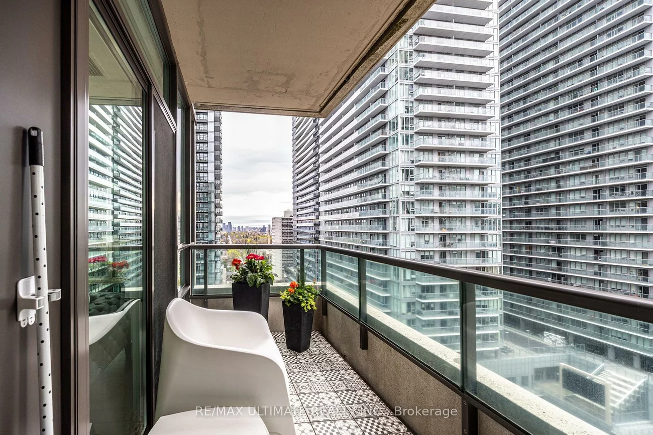 88, Broadway, Mount Pleasant West, Toronto