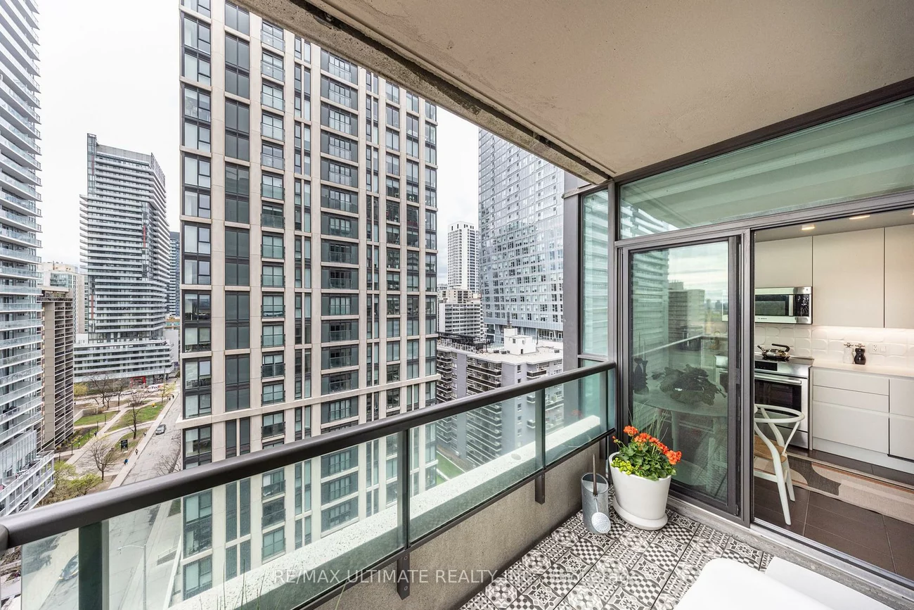 88, Broadway, Mount Pleasant West, Toronto