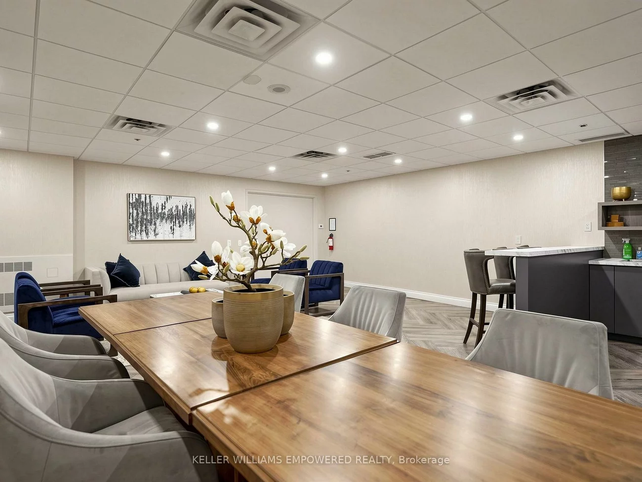 1, Leaside Park, Leaside, Toronto