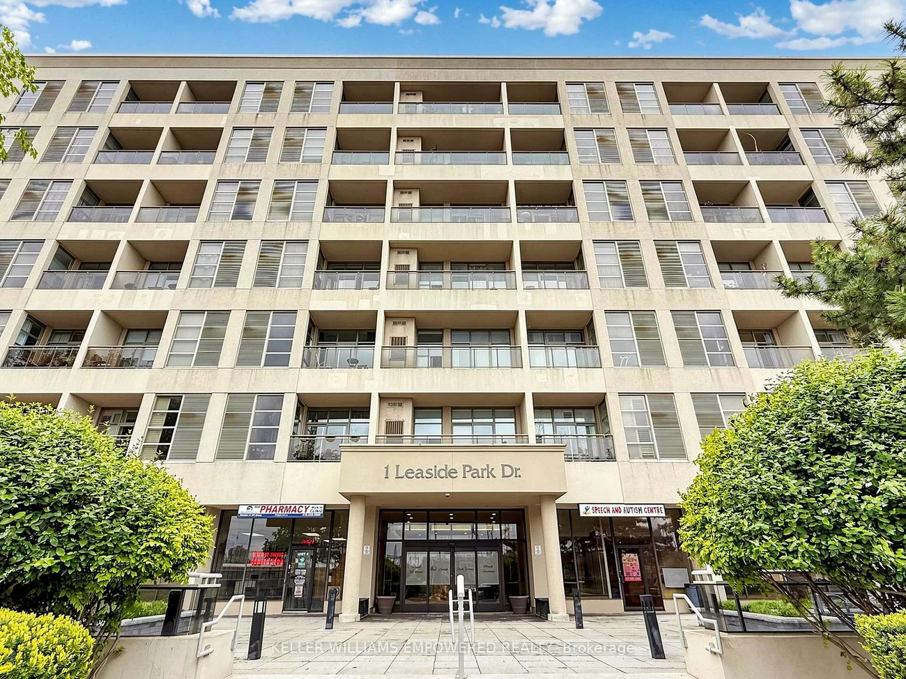 1, Leaside Park, Leaside, Toronto