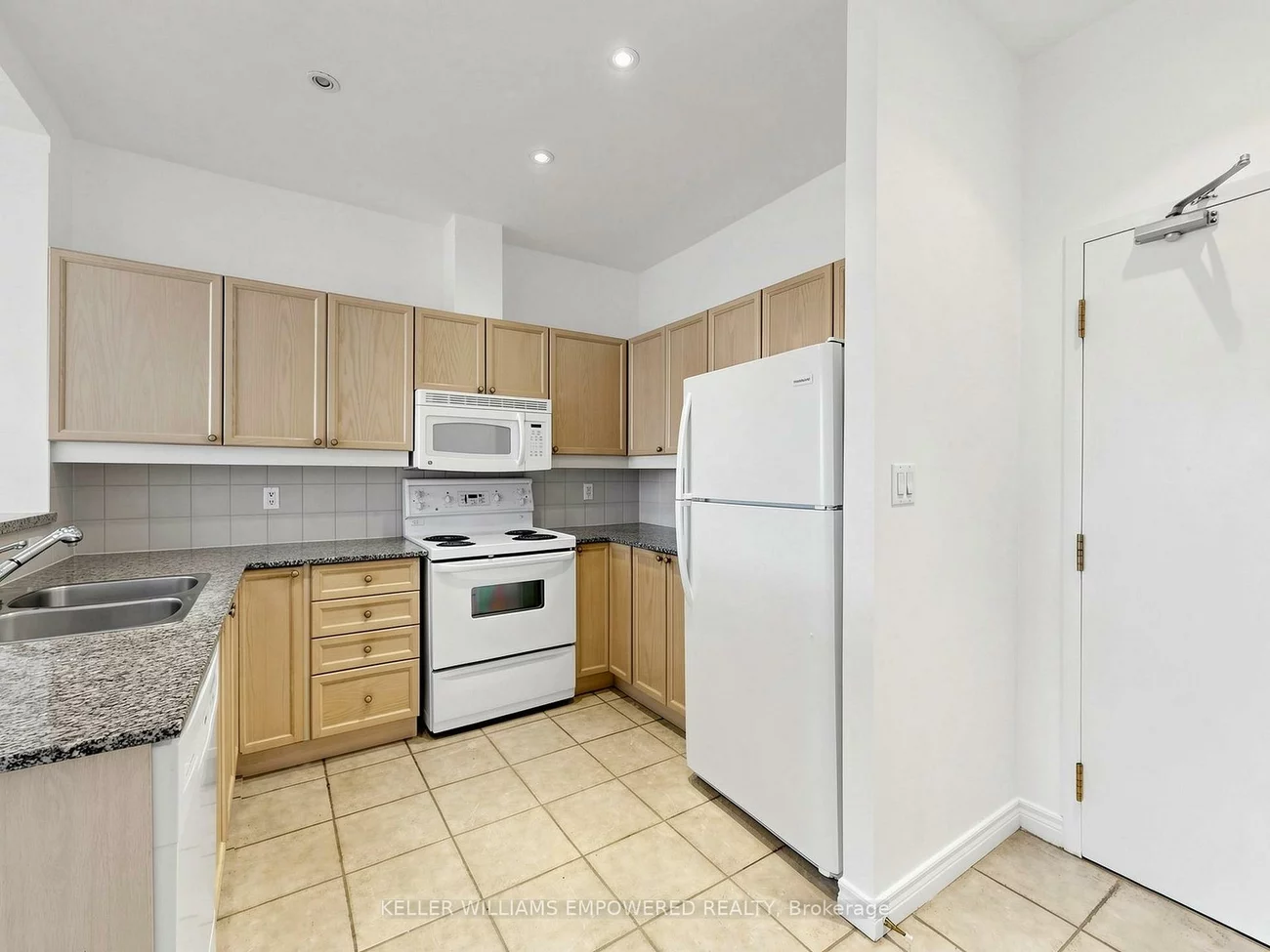 1, Leaside Park, Leaside, Toronto