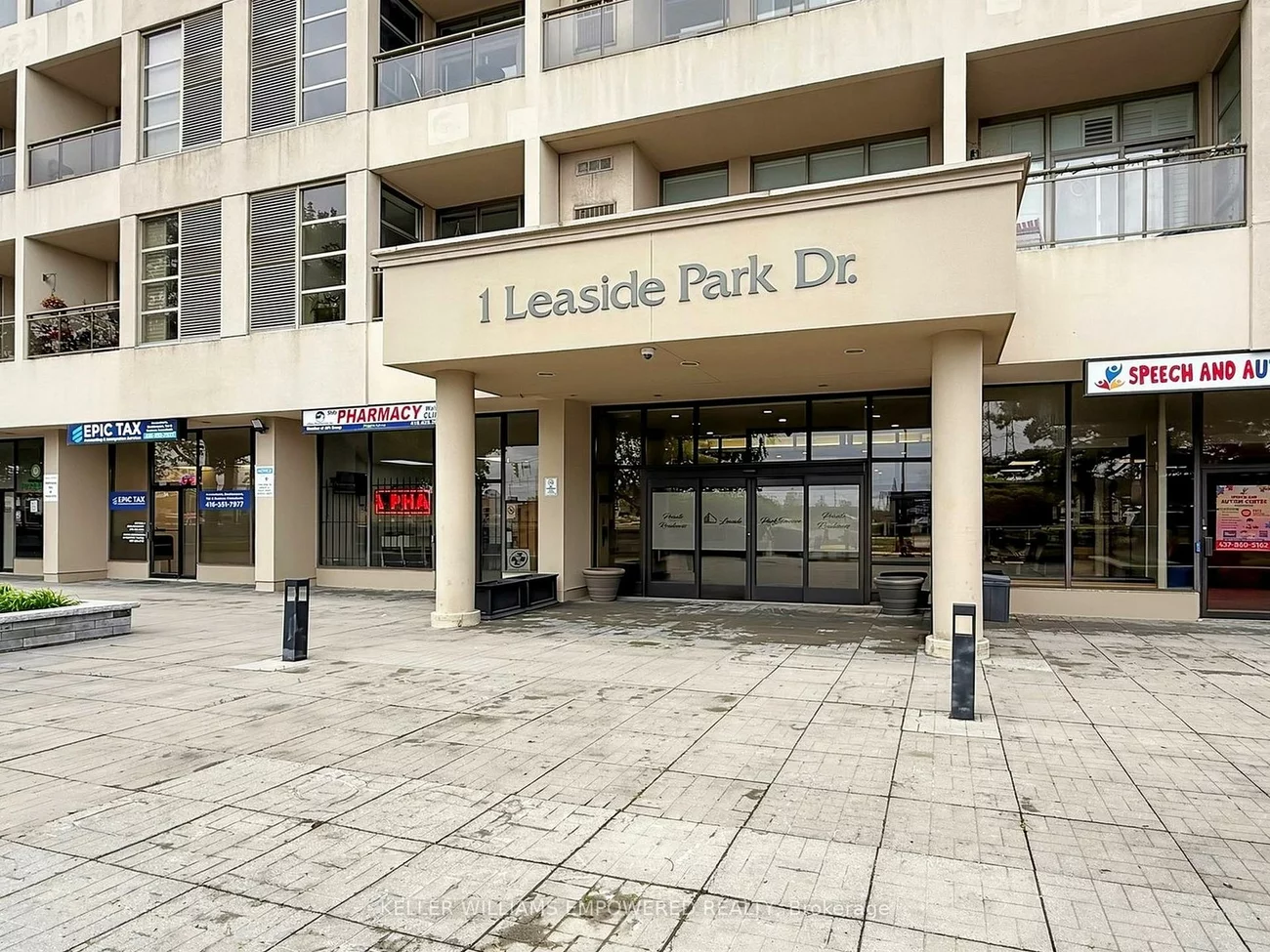 1, Leaside Park, Leaside, Toronto