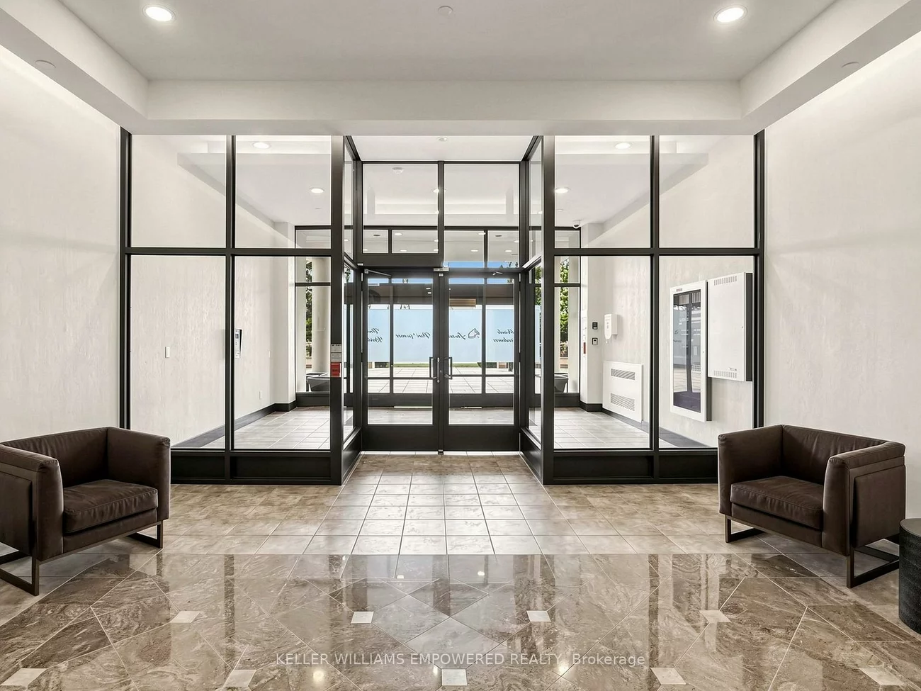 1, Leaside Park, Leaside, Toronto