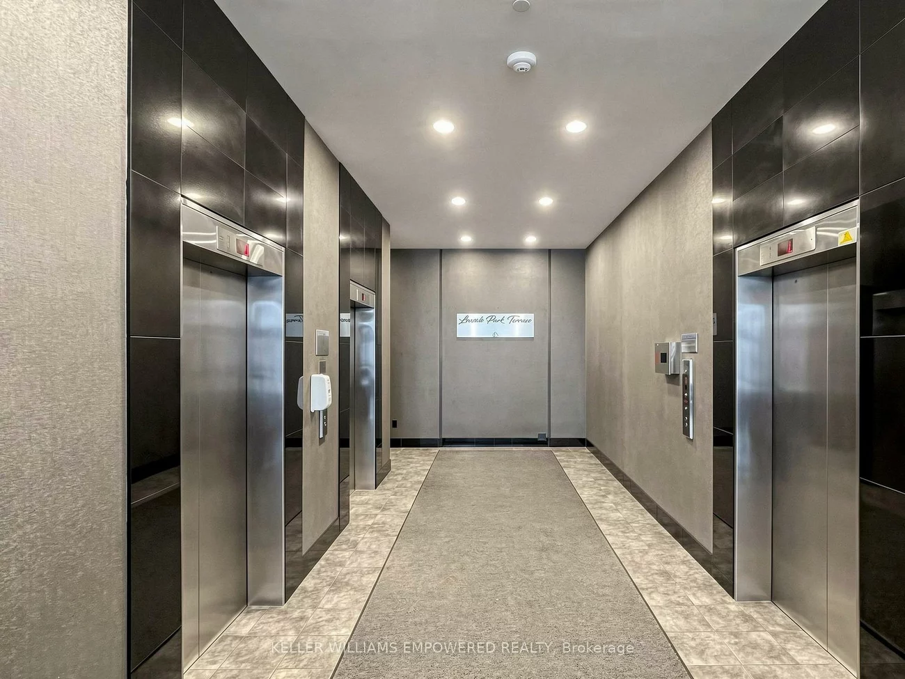 1, Leaside Park, Leaside, Toronto
