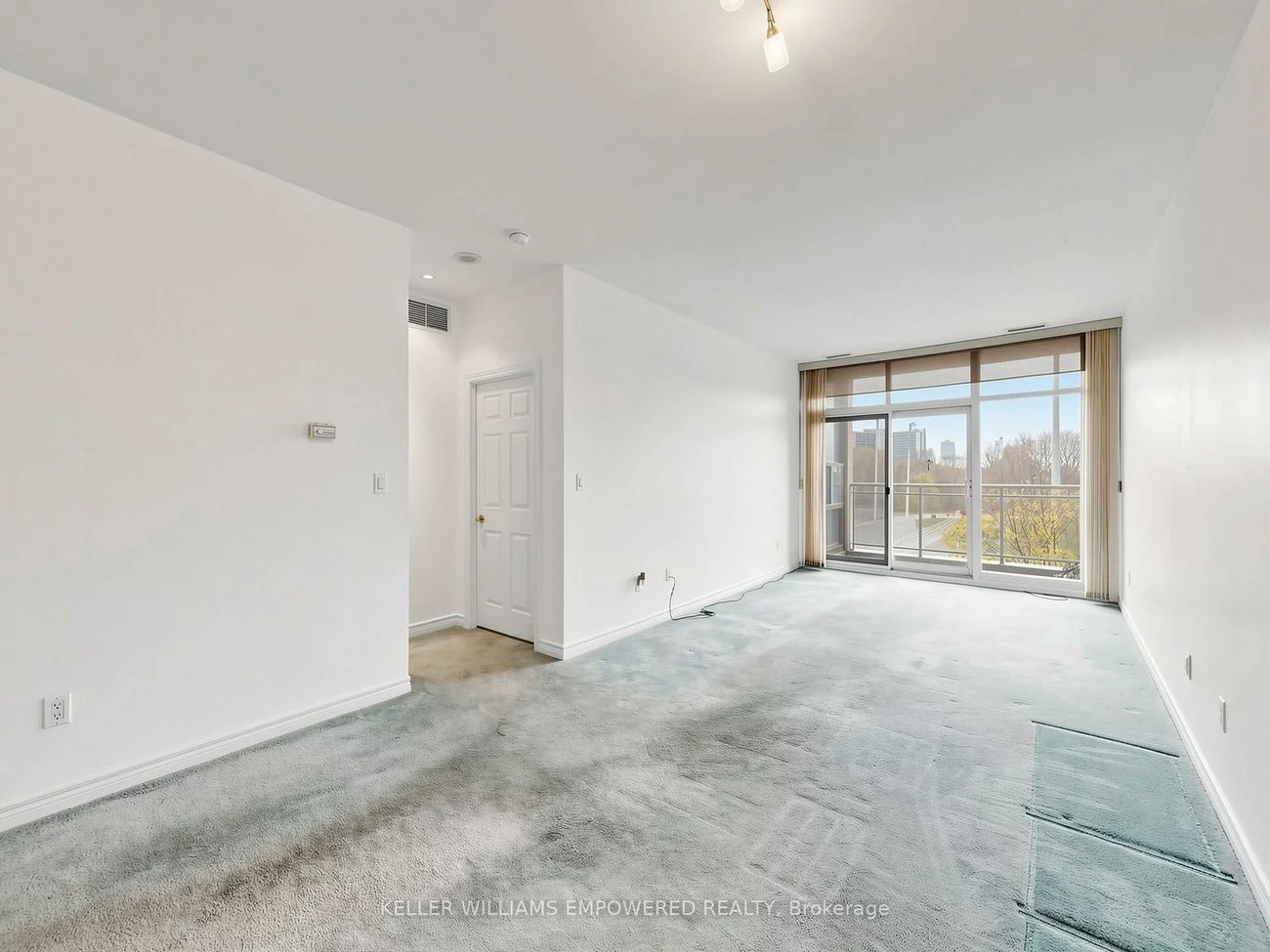 1, Leaside Park, Leaside, Toronto
