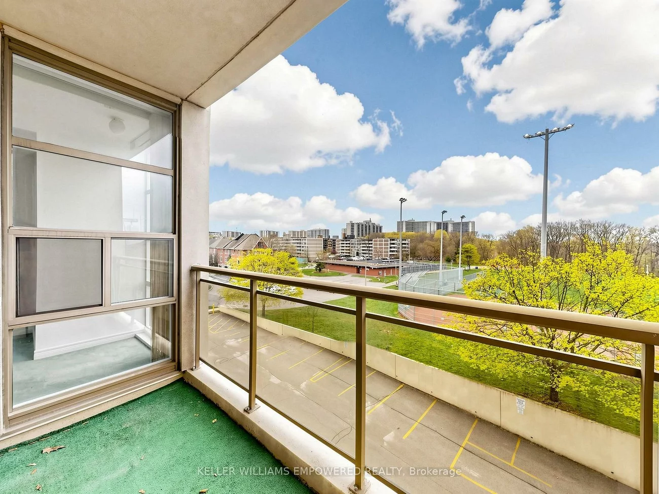 1, Leaside Park, Leaside, Toronto