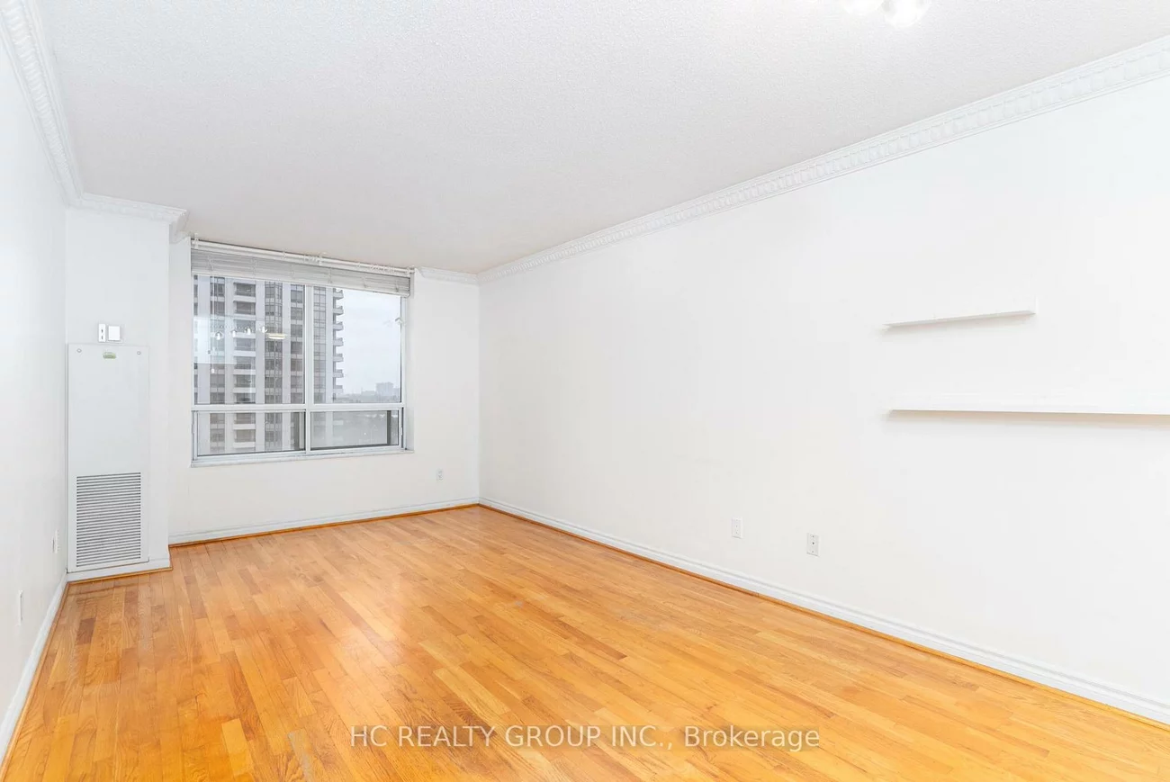 18, Sommerset, Willowdale East, Toronto