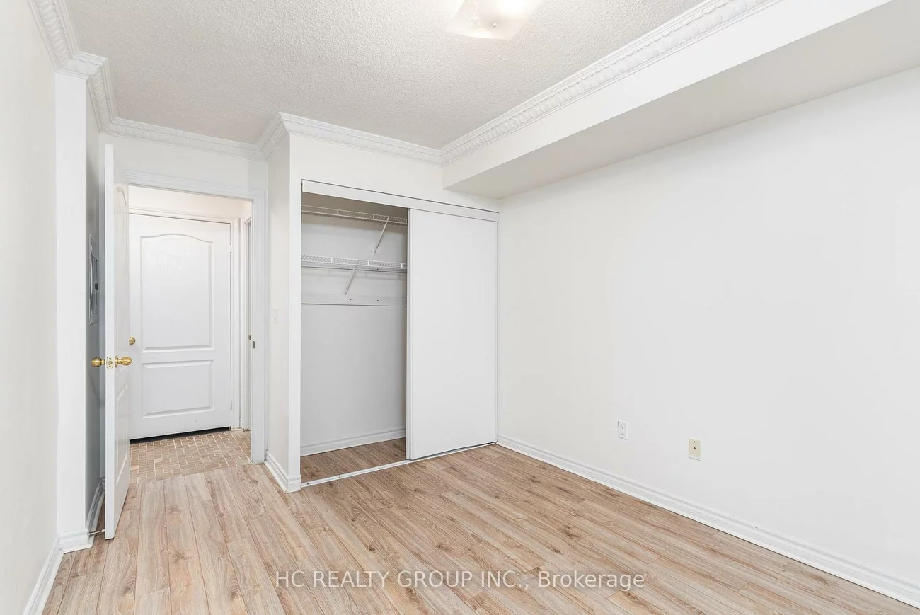 18, Sommerset, Willowdale East, Toronto