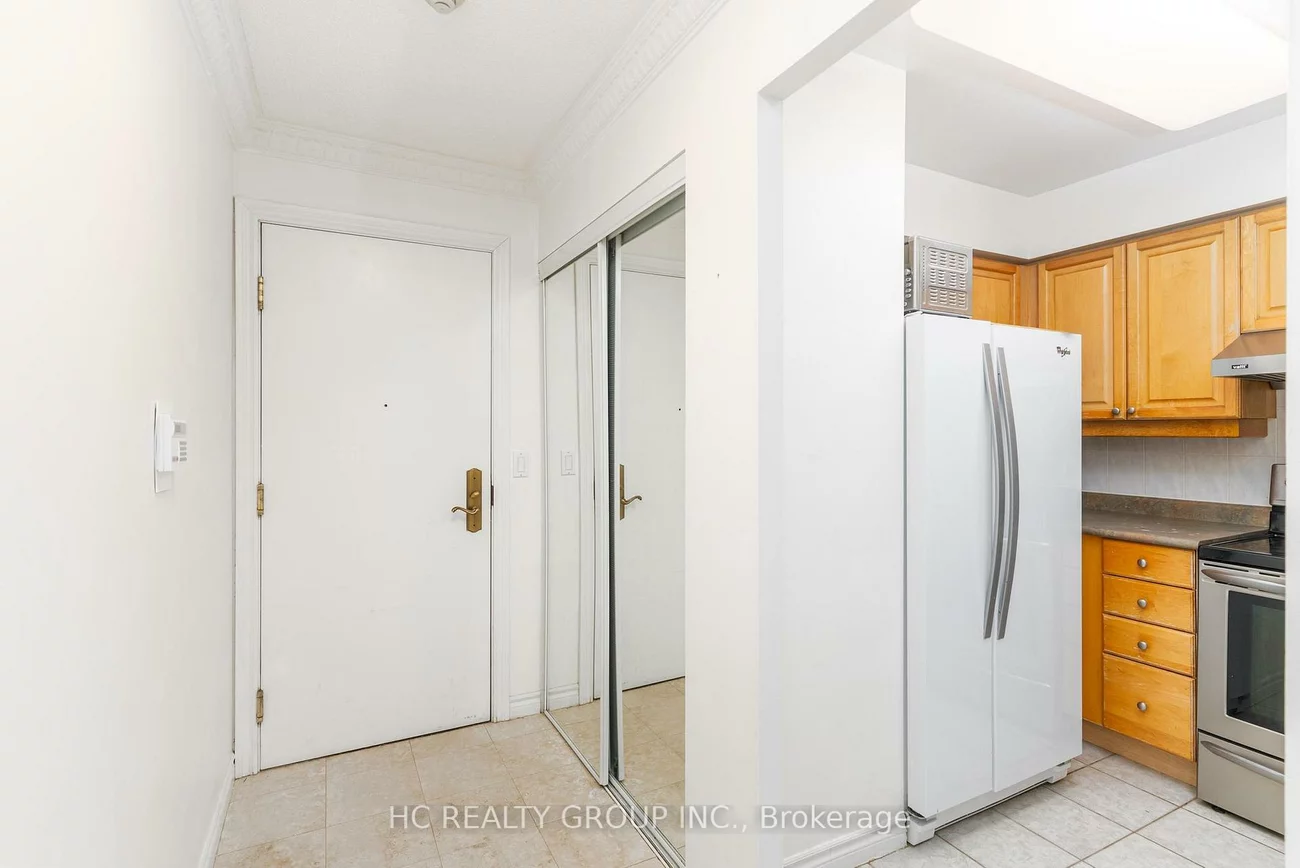 18, Sommerset, Willowdale East, Toronto