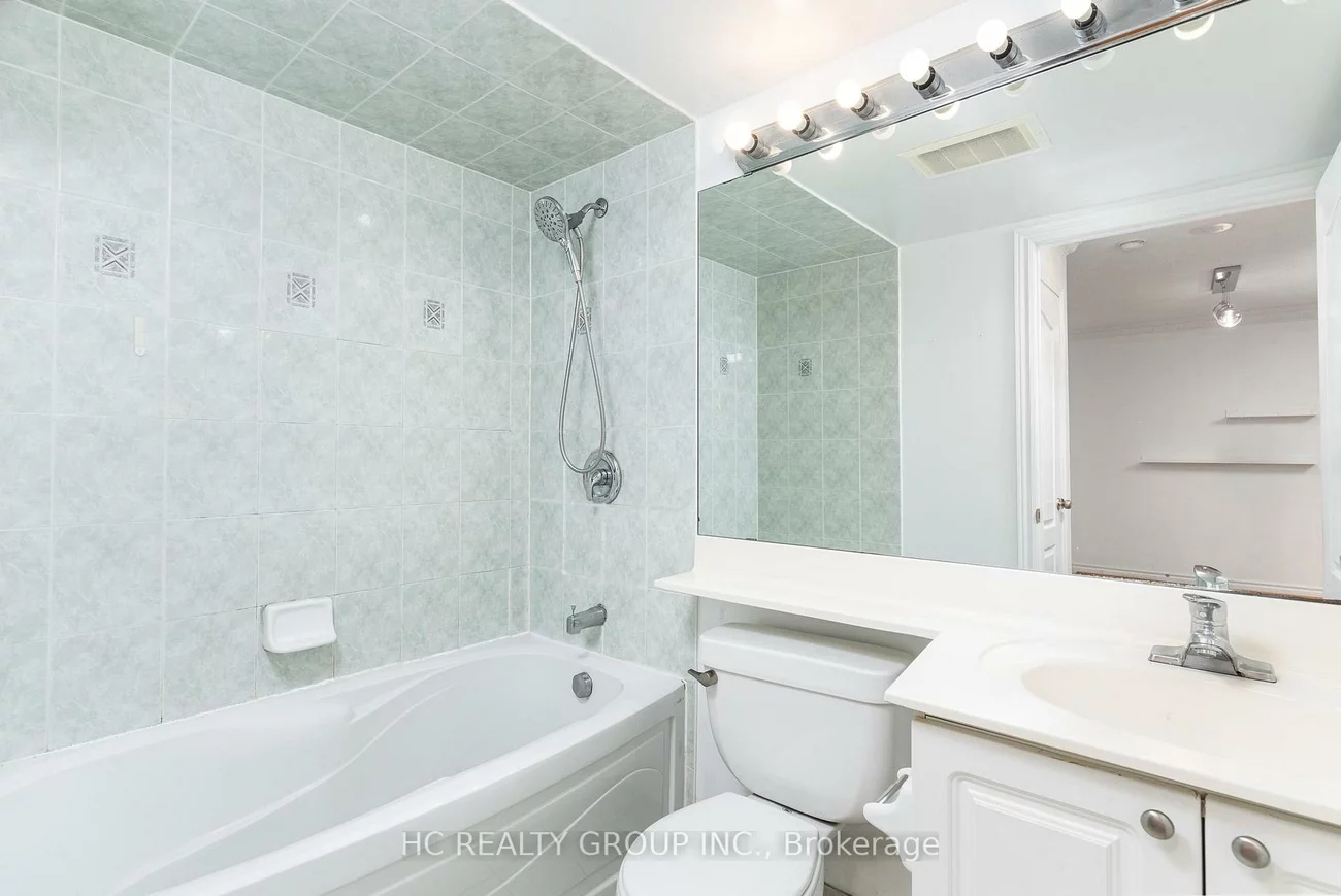 18, Sommerset, Willowdale East, Toronto
