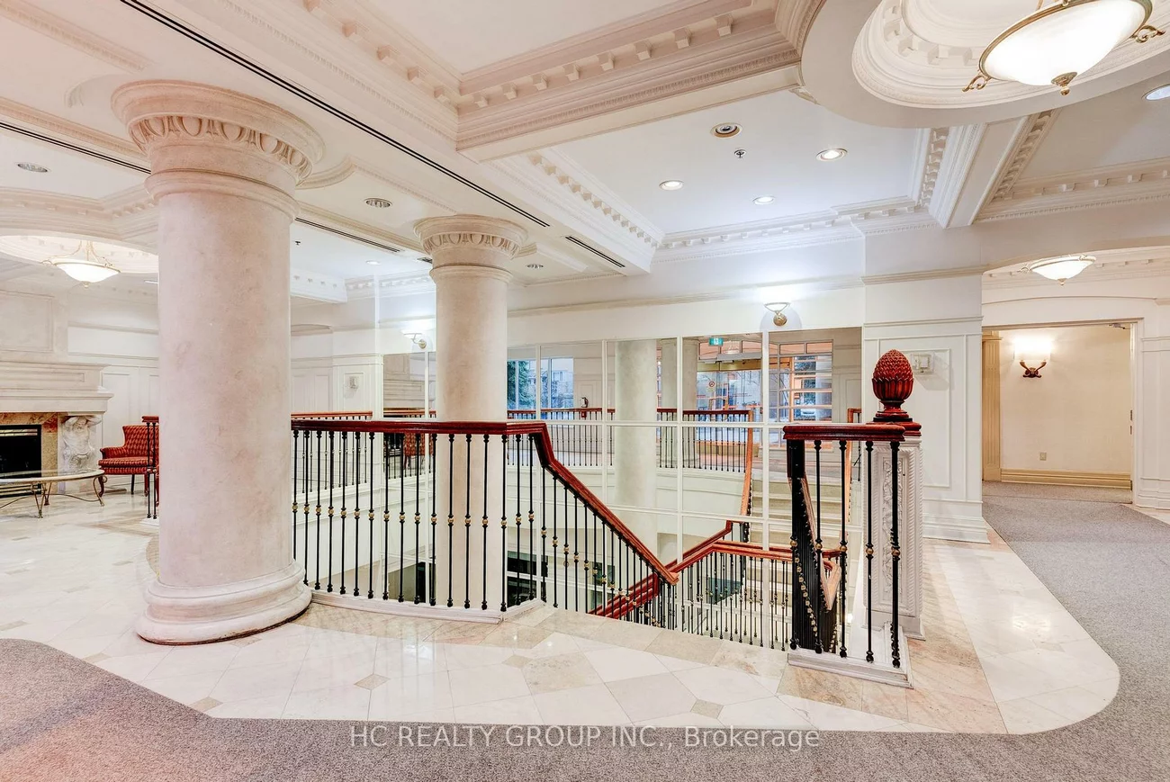 18, Sommerset, Willowdale East, Toronto