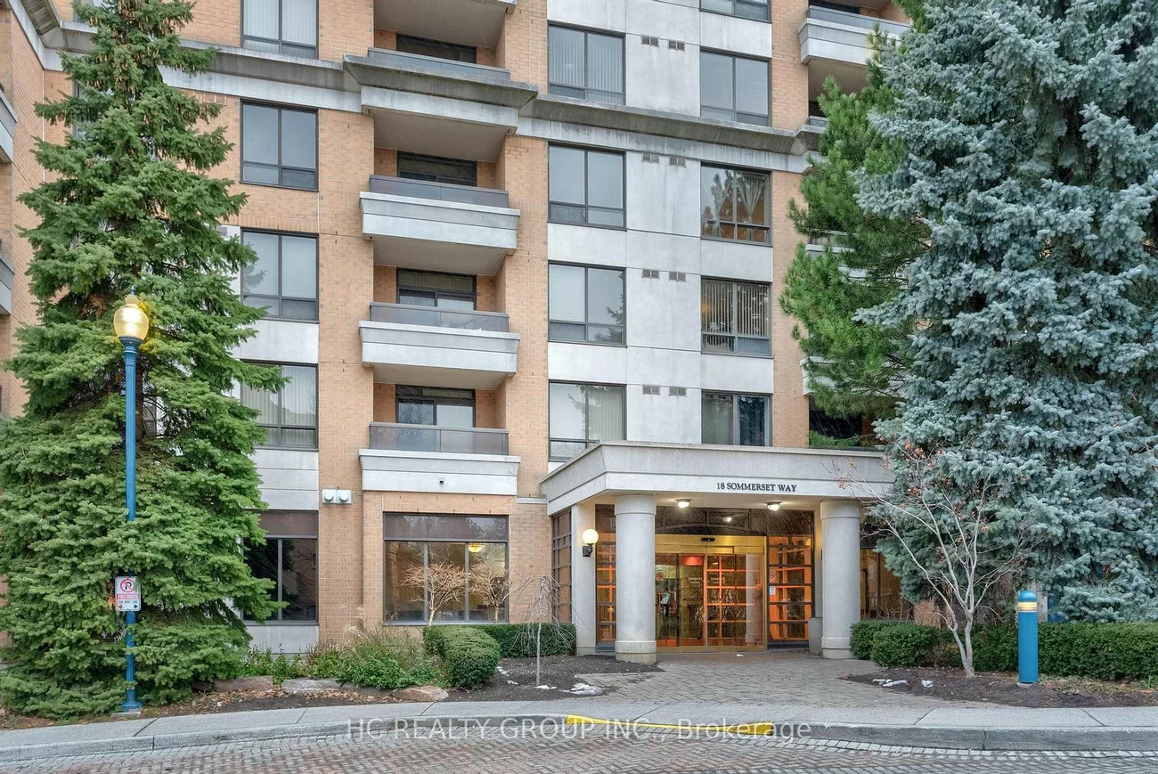 18, Sommerset, Willowdale East, Toronto