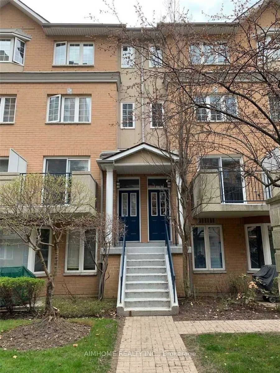 28, Sommerset, Willowdale East, Toronto