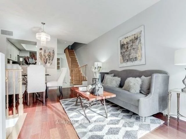 28, Sommerset, Willowdale East, Toronto