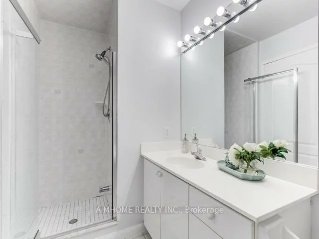 28, Sommerset, Willowdale East, Toronto