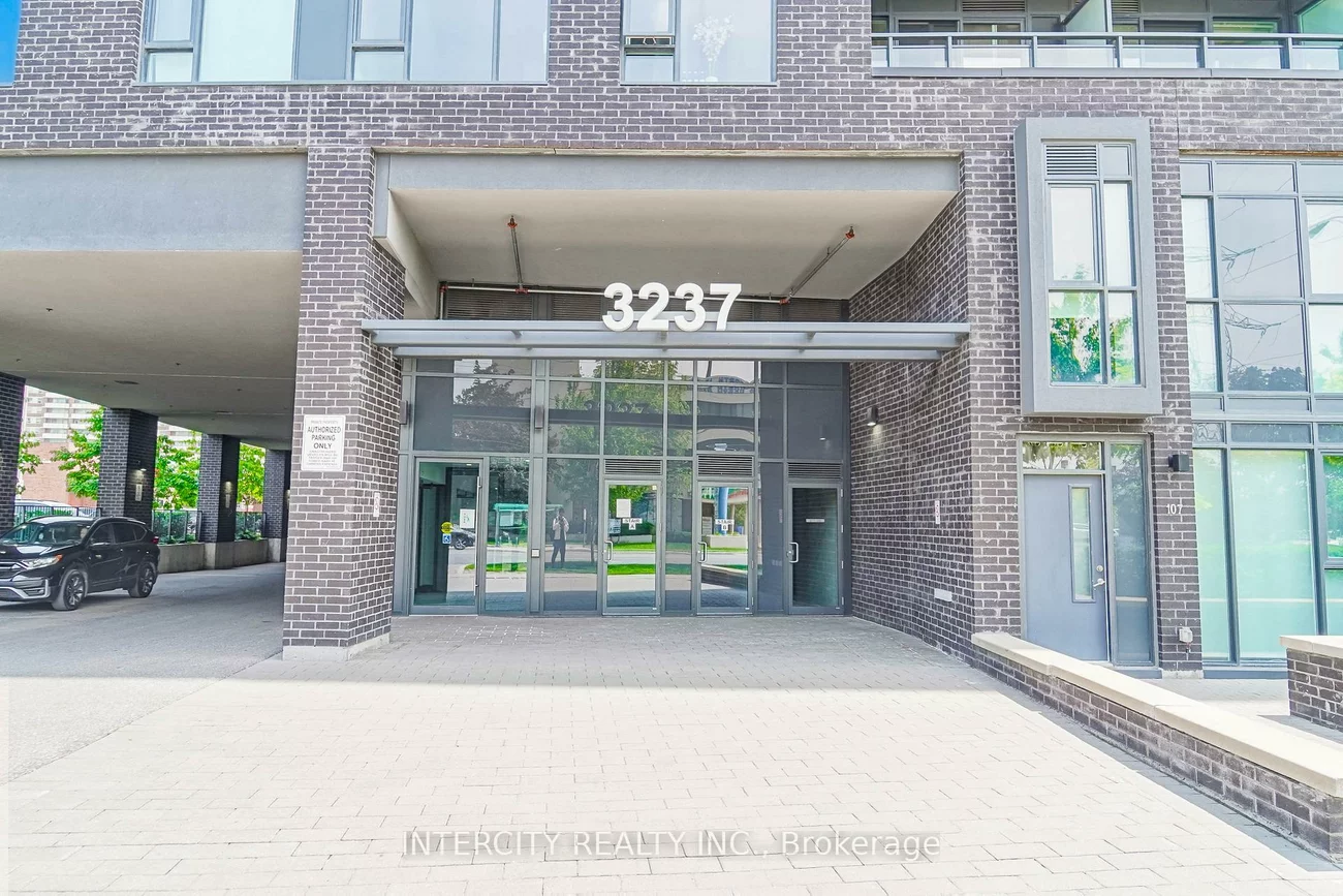 3237, Bayview, Bayview Village, Toronto