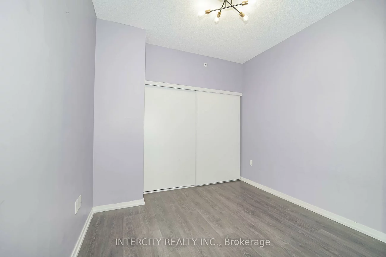 3237, Bayview, Bayview Village, Toronto