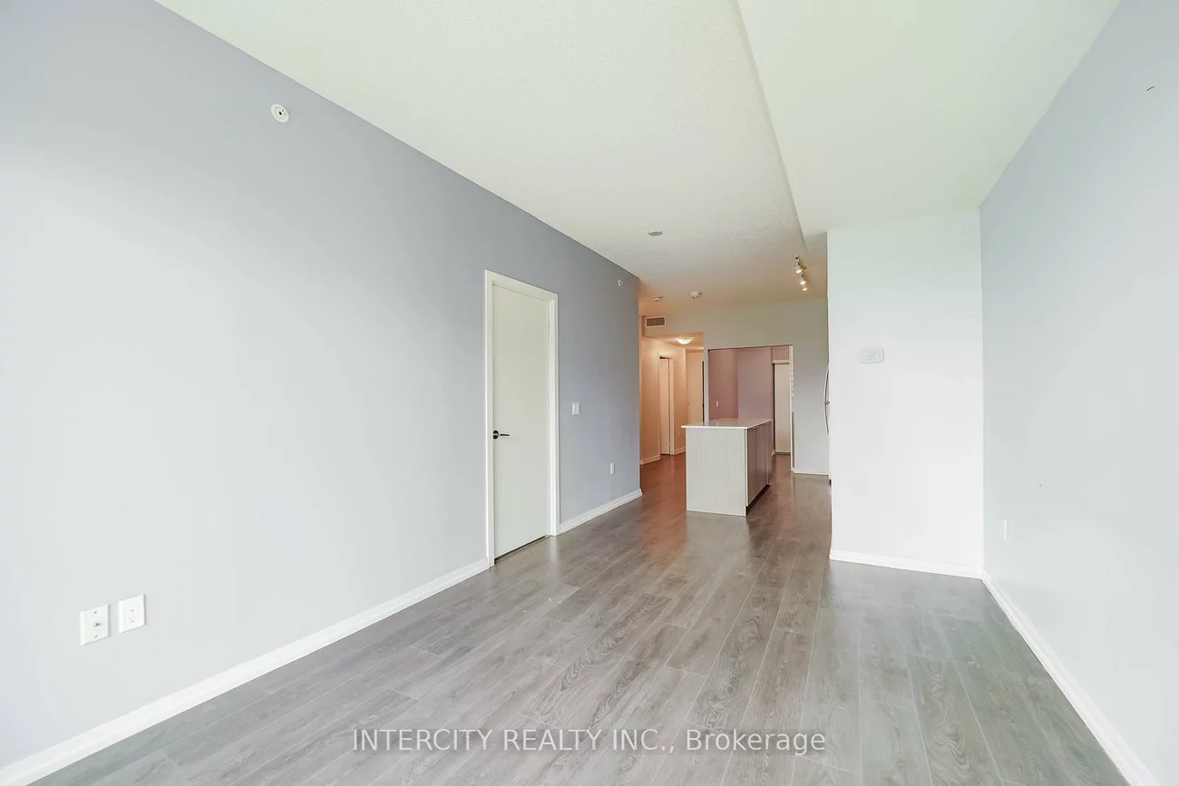 3237, Bayview, Bayview Village, Toronto