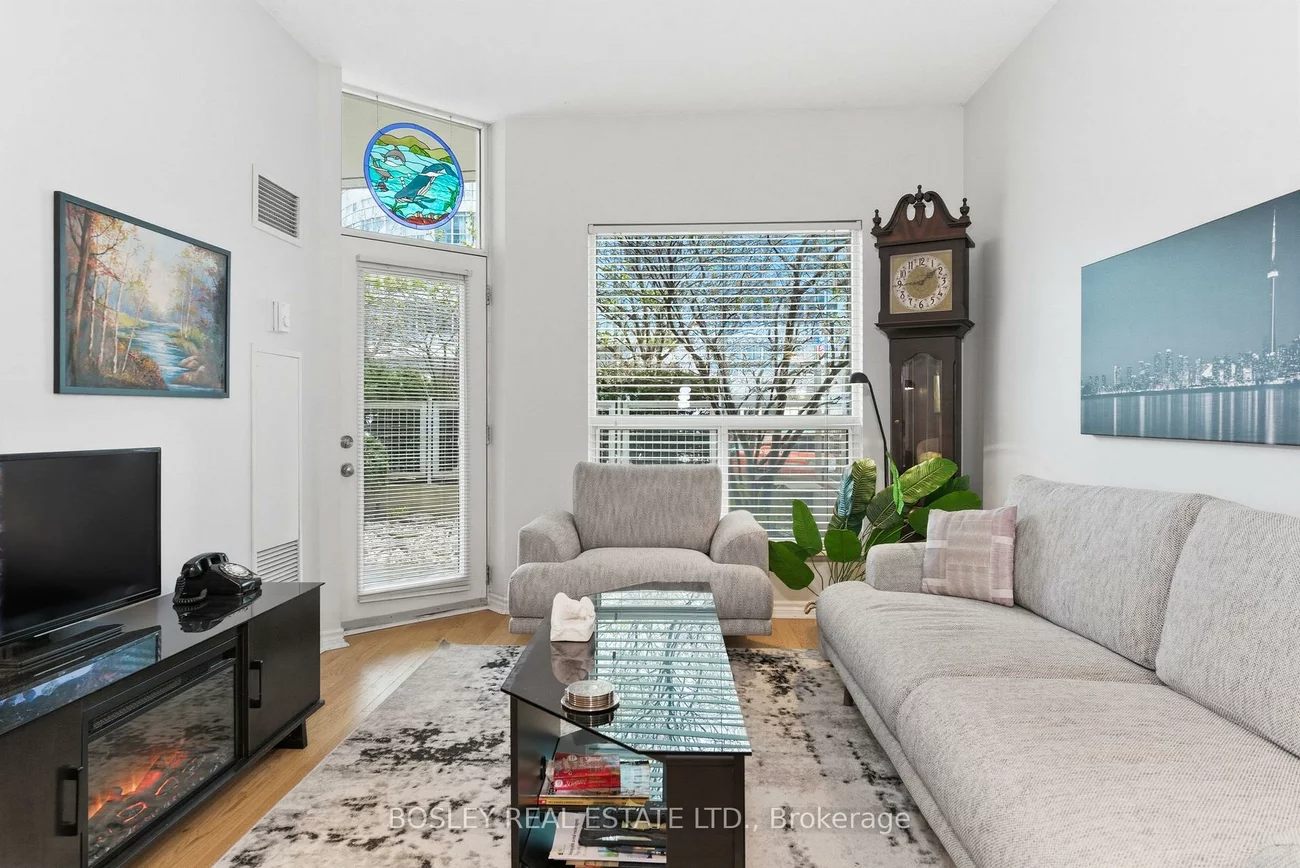 600, Queens Quay West, Waterfront Communities C1, Toronto