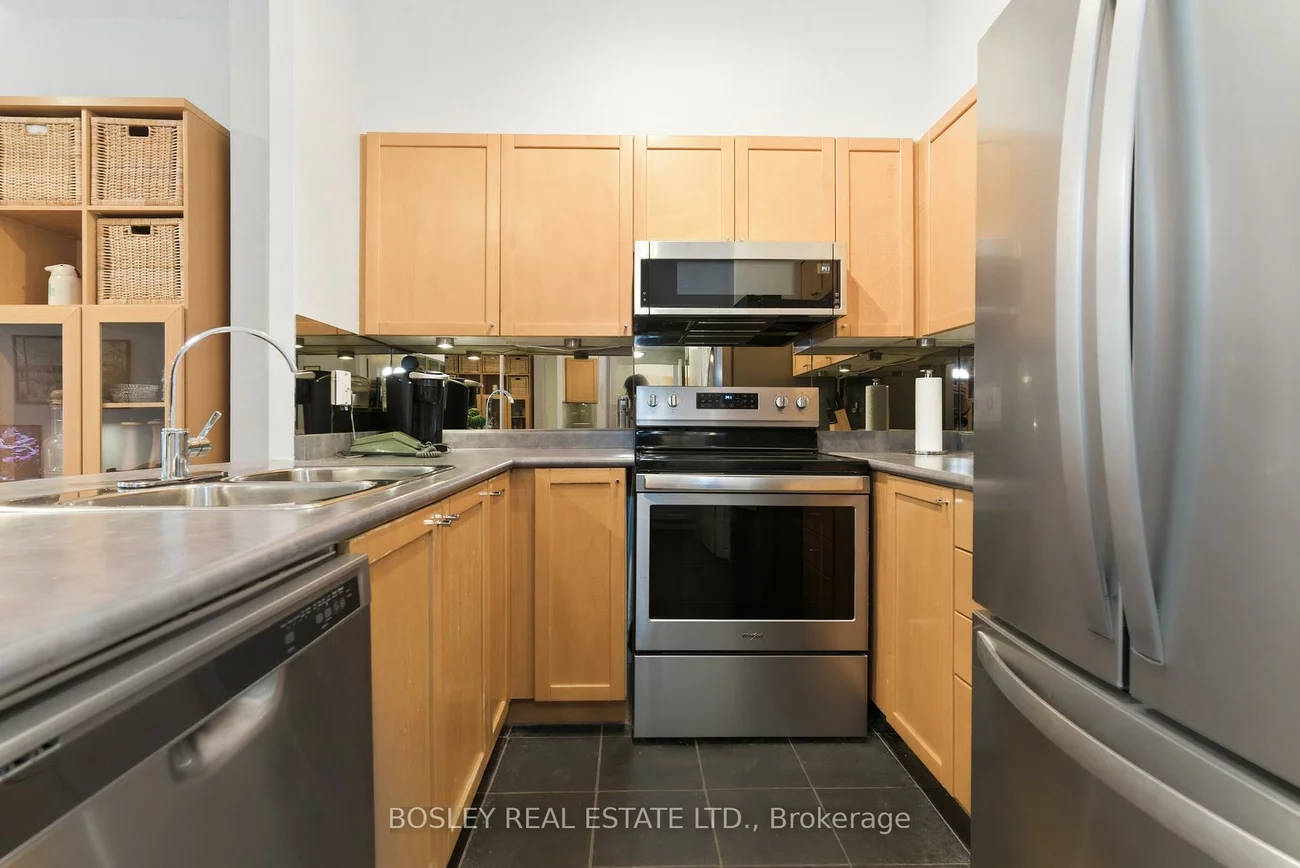 600, Queens Quay West, Waterfront Communities C1, Toronto
