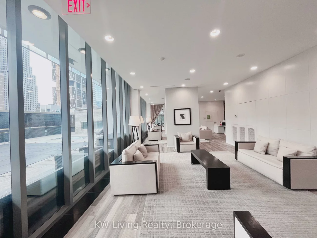 33, Charles, Church-Yonge Corridor, Toronto