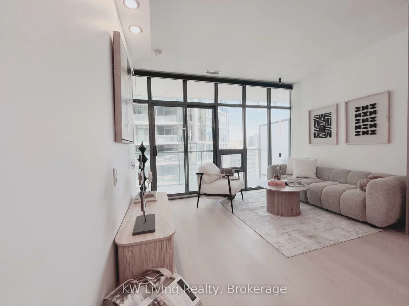 33, Charles, Church-Yonge Corridor, Toronto