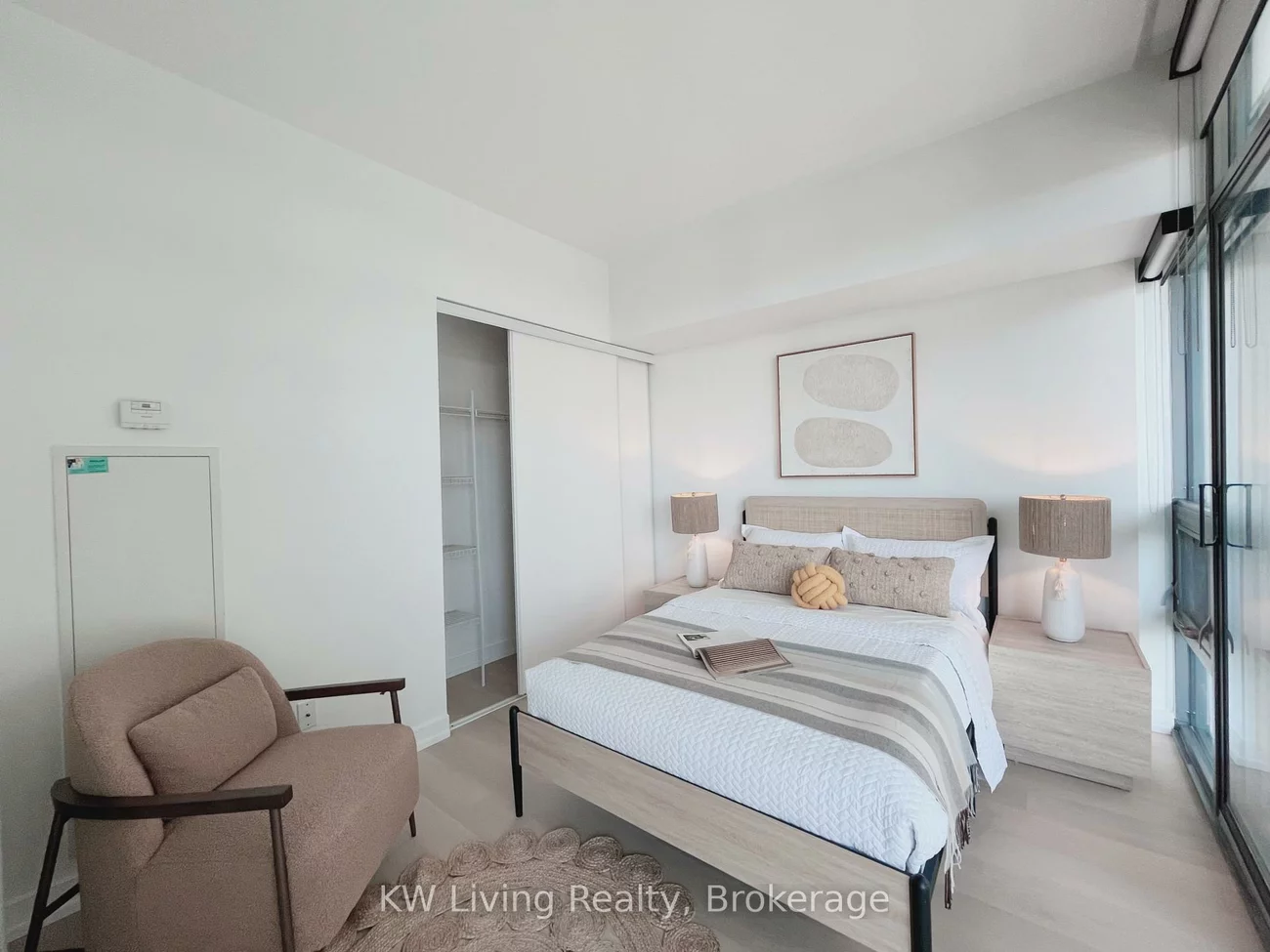 33, Charles, Church-Yonge Corridor, Toronto