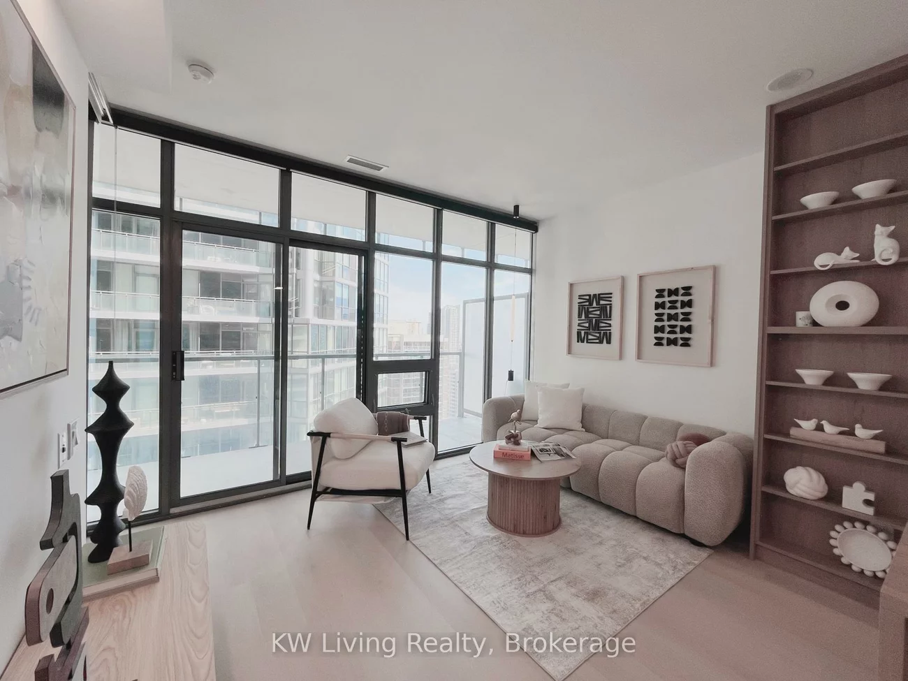 33, Charles, Church-Yonge Corridor, Toronto