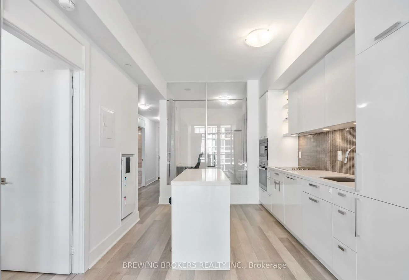 32, Davenport, Annex, Toronto