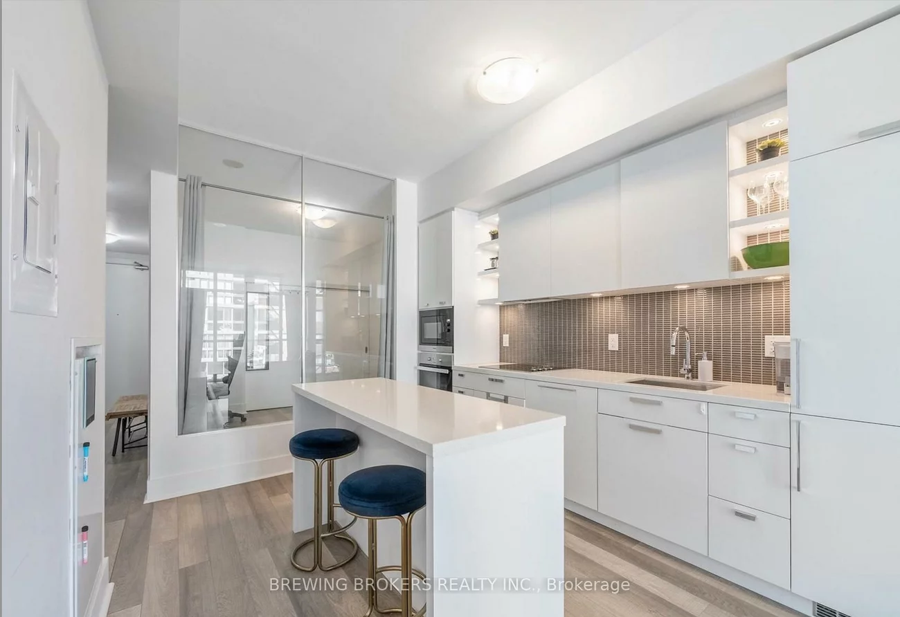 32, Davenport, Annex, Toronto
