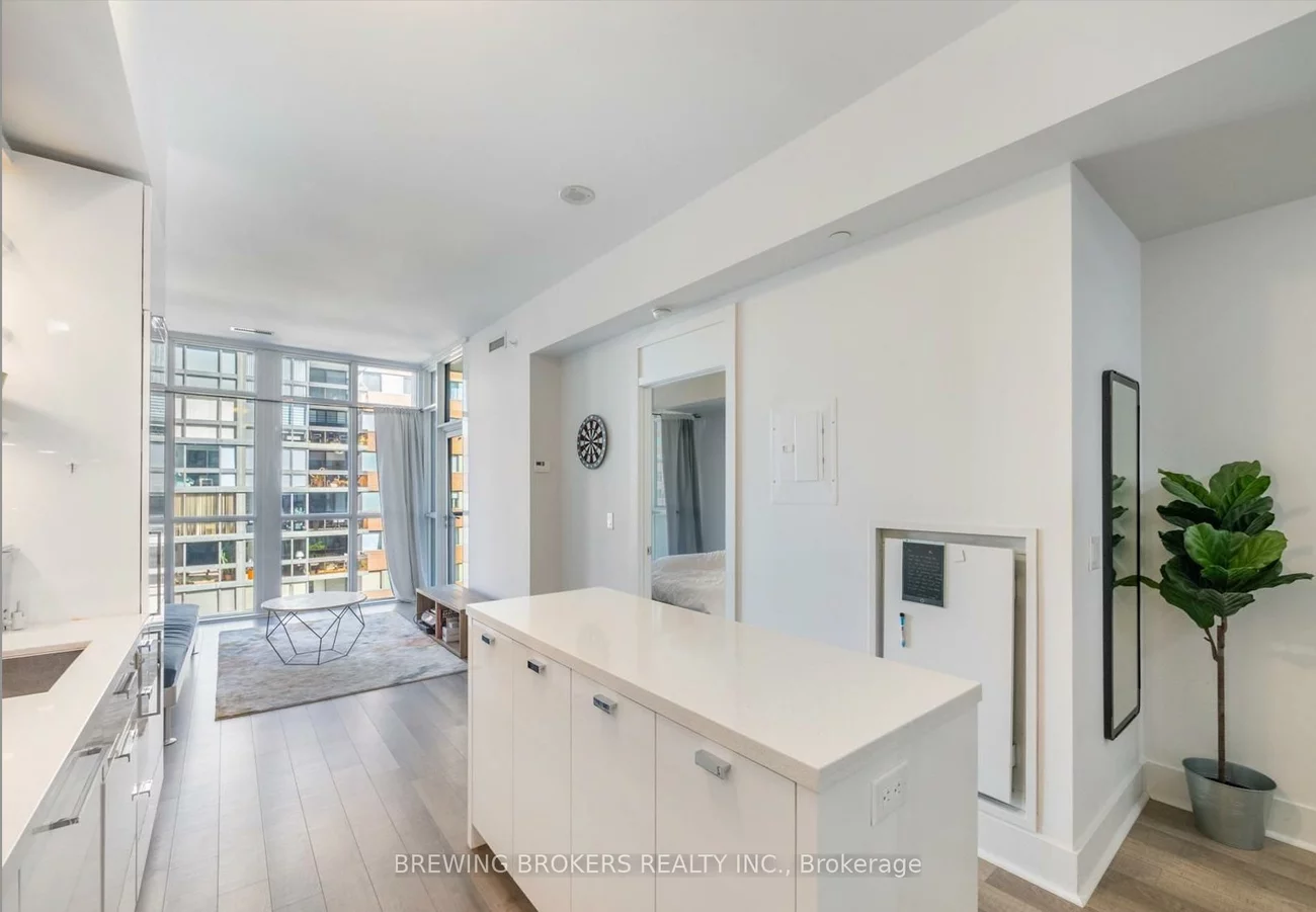 32, Davenport, Annex, Toronto