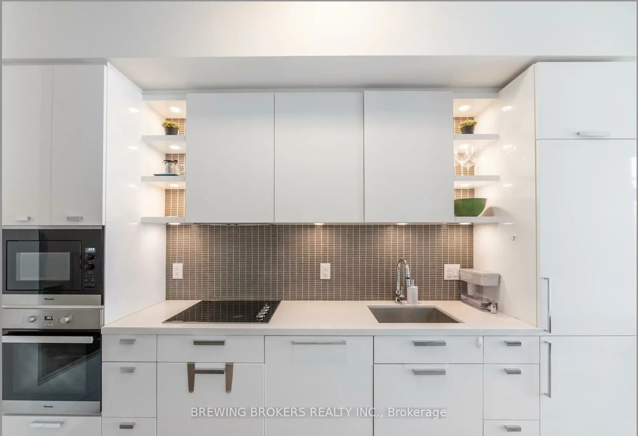 32, Davenport, Annex, Toronto