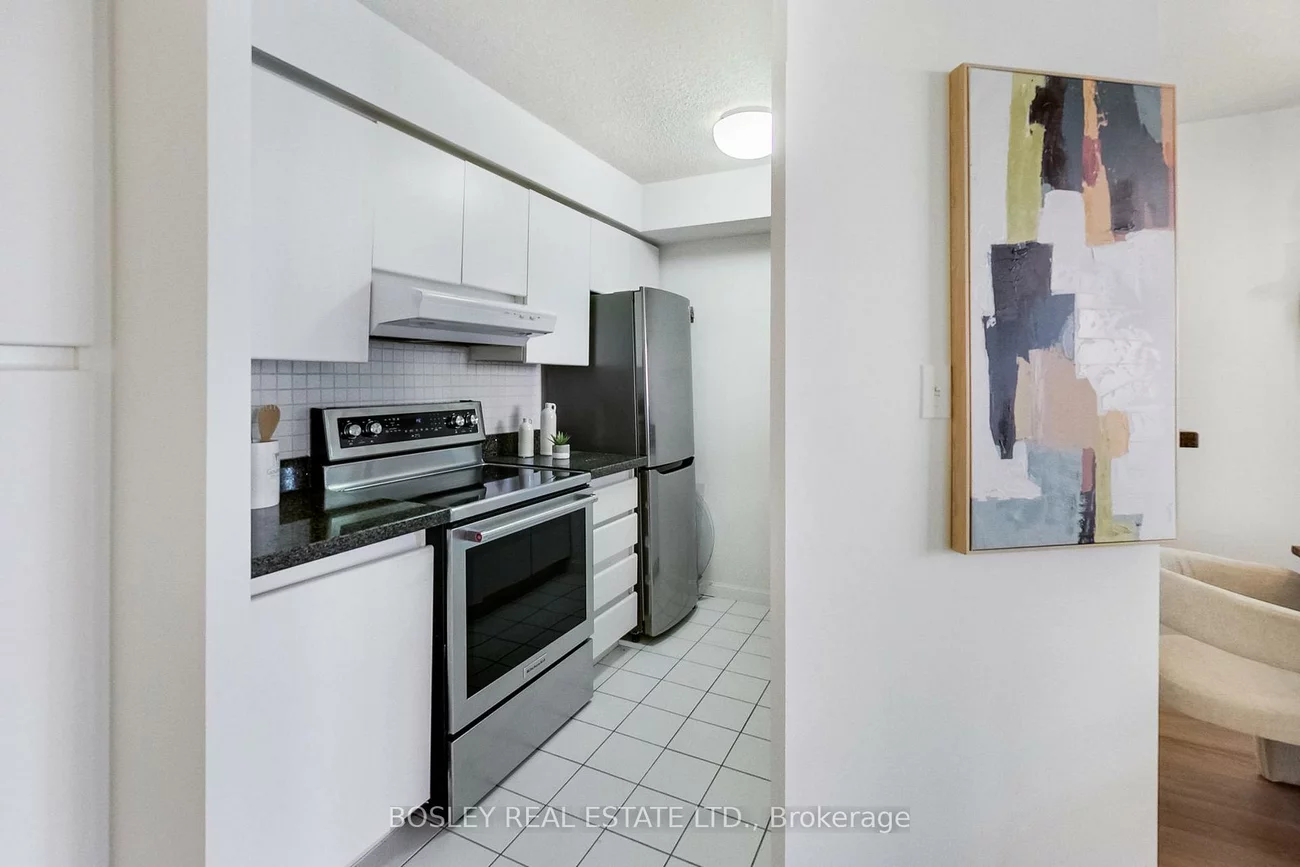 24, Wellesley, Bay Street Corridor, Toronto