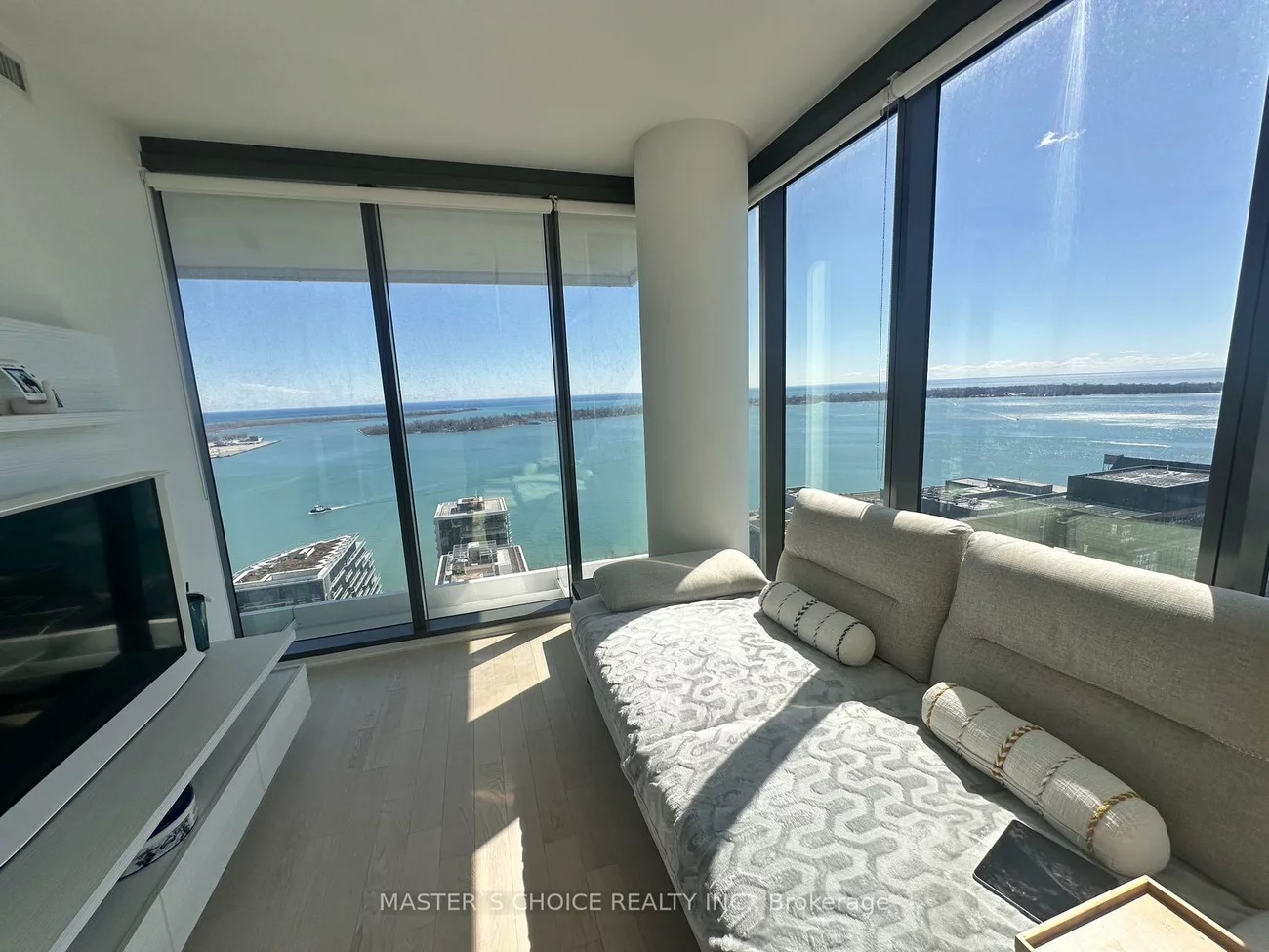 16, Bonnycastle, Waterfront Communities C8, Toronto
