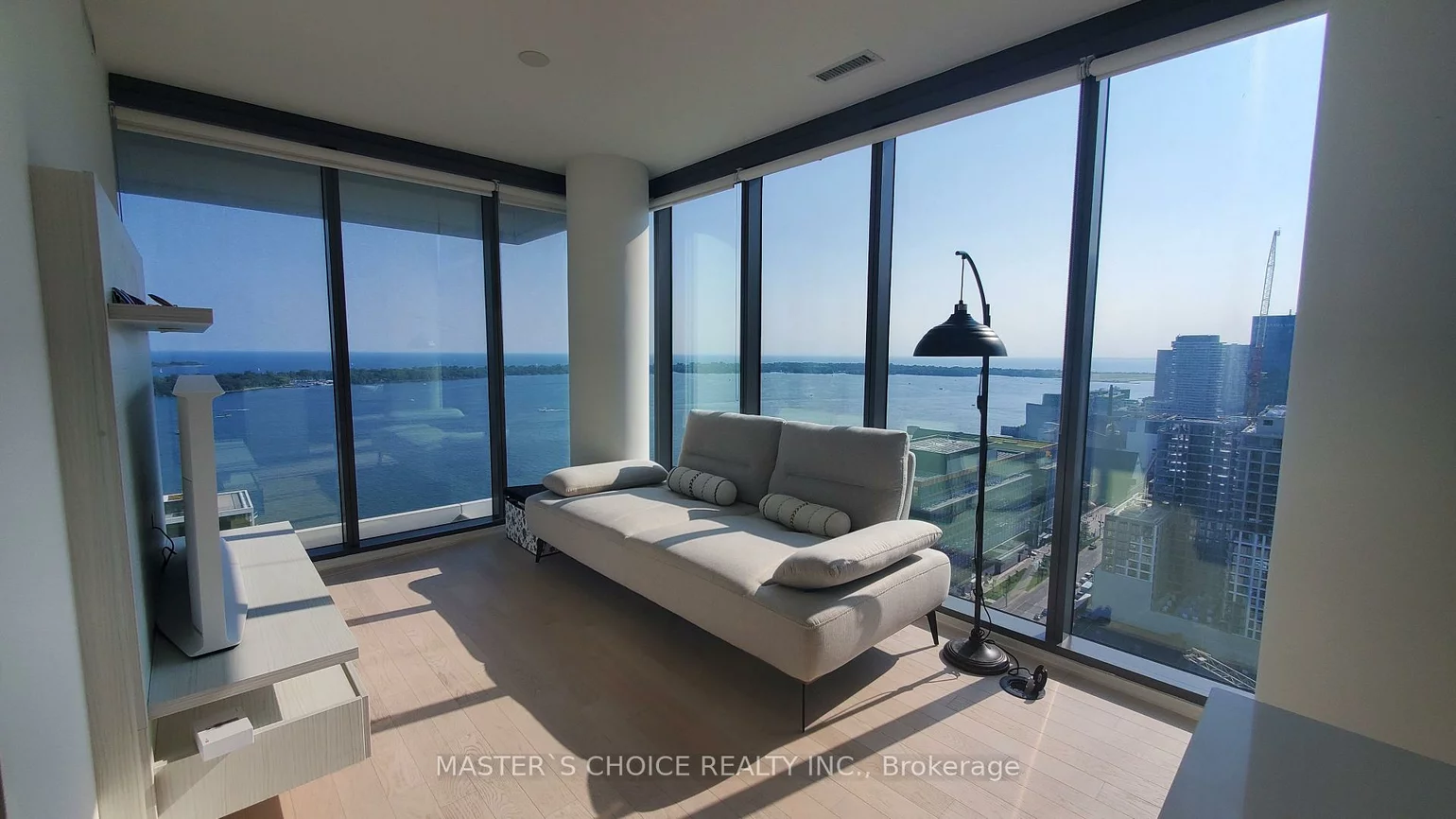 16, Bonnycastle, Waterfront Communities C8, Toronto