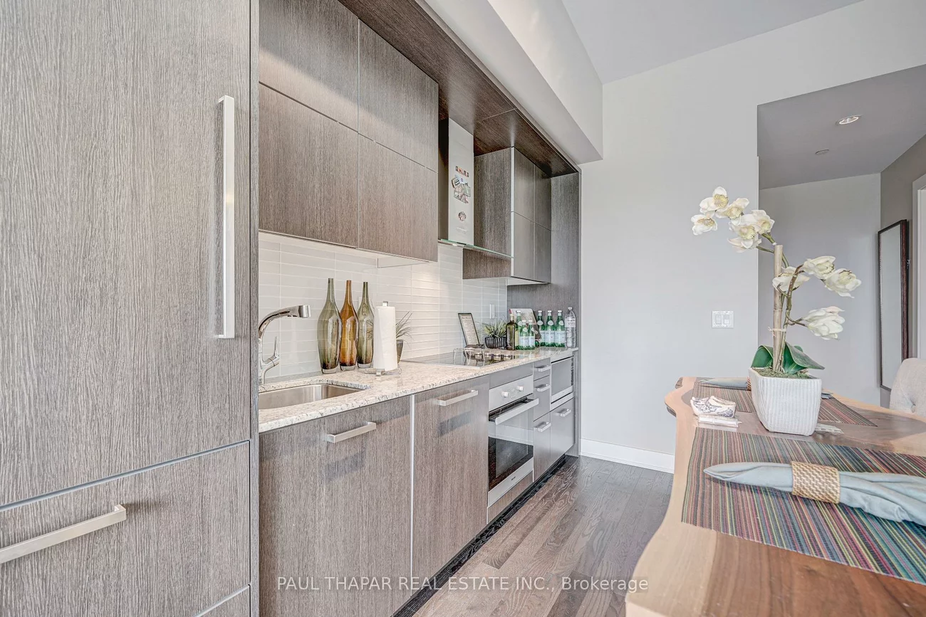 3018, Yonge, Lawrence Park South, Toronto