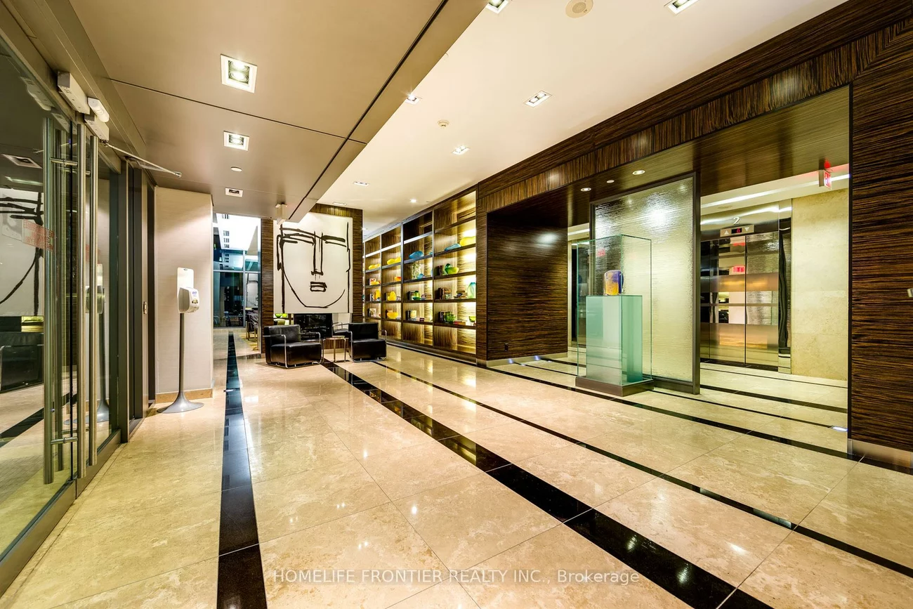 37, Grosvenor, Bay Street Corridor, Toronto