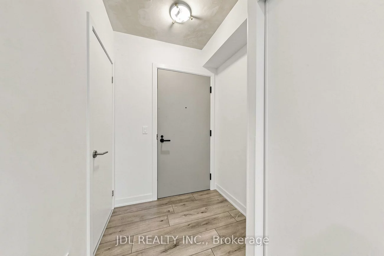 47, Mutual, Church-Yonge Corridor, Toronto
