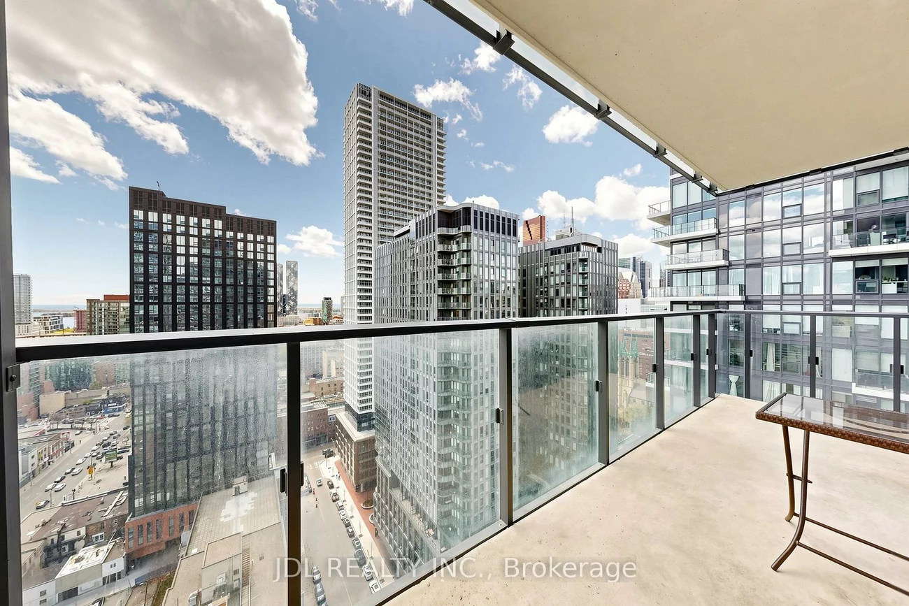 47, Mutual, Church-Yonge Corridor, Toronto